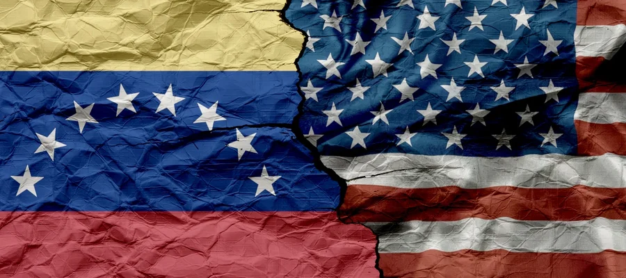 Carina Gouvêa & Pedro H. Castelo Branco, Venezuela como Laboratório da Exceção (Saulo Angelo:Getty Images)